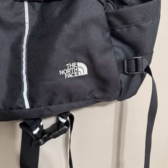 The North Face black unisex hiking pack belt - Picture 3 of 8